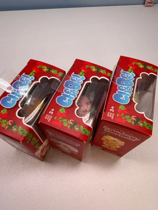 Cheebee Strawberry Shortcake Cheebee Collectible Figure Set (3pc bundle) - Picture 6 of 6